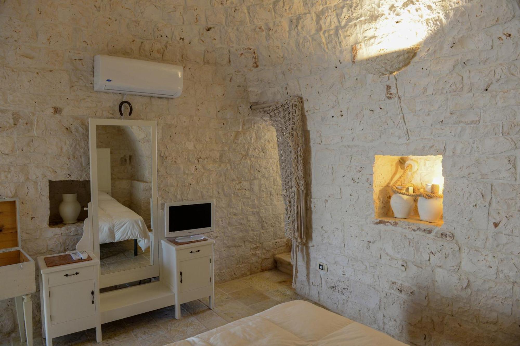 Trulli Lisanna - Exclusive Private Pool And Rooms Up To 10 People Antonelli Exterior foto