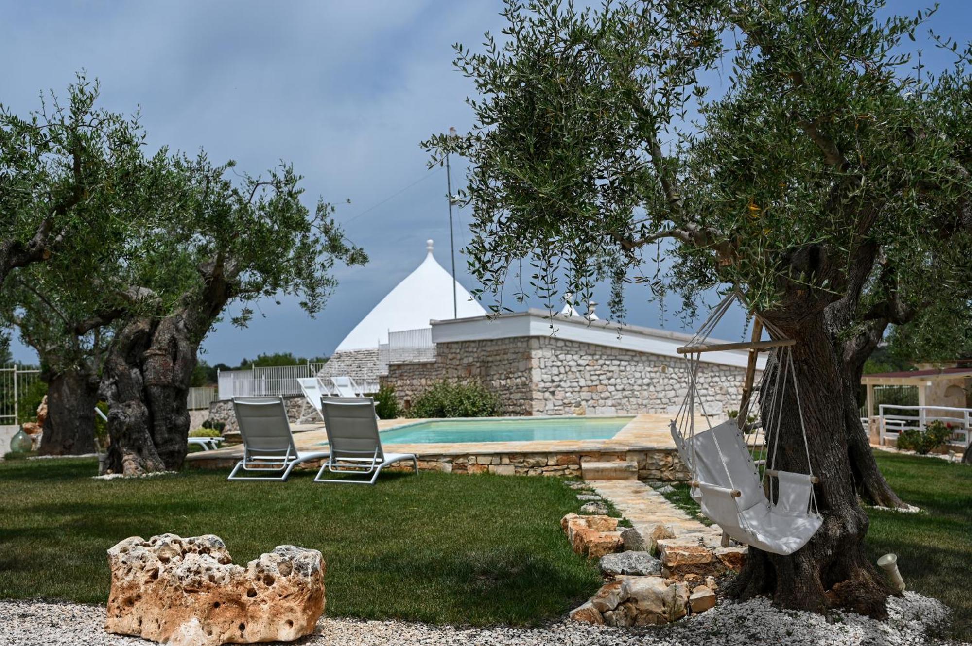 Trulli Lisanna - Exclusive Private Pool And Rooms Up To 10 People Antonelli Exterior foto